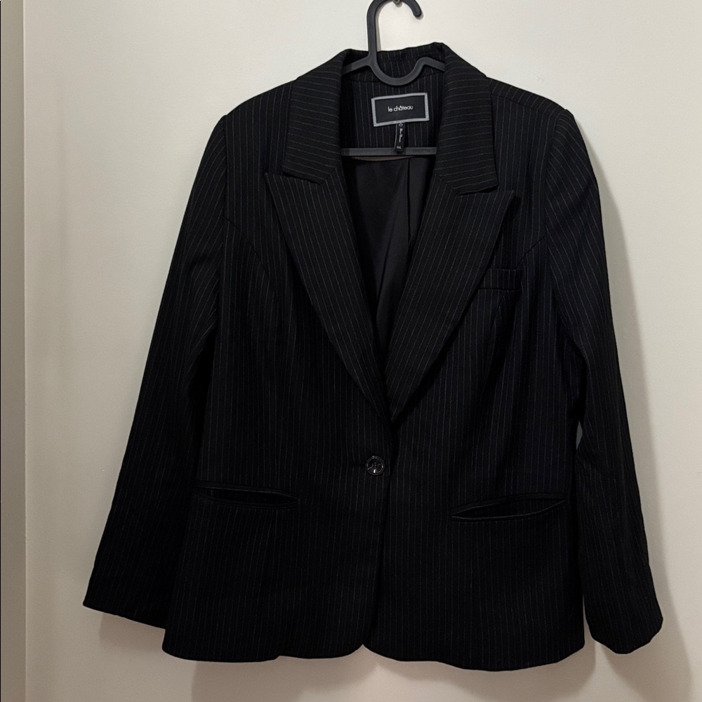 La Château two piece Black Pin-strip suit, ladies Jacket S large, Pants S 15/16!